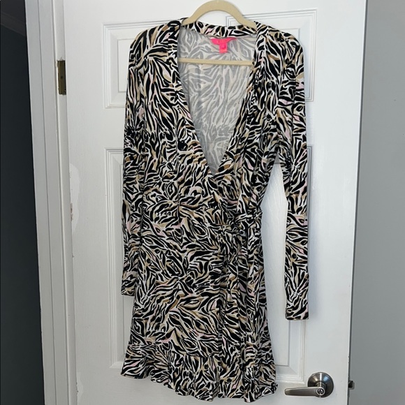 Lilly Pulitzer Dresses & Skirts - Lilly Pulitzer Black and White Bodycon Wrap Dress